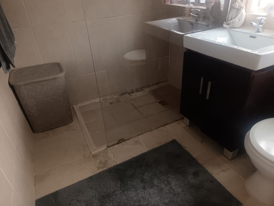 4 Bedroom Property for Sale in Carters Glen Northern Cape